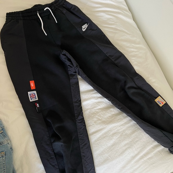 NIKE sweatpants - Picture 1 of 4